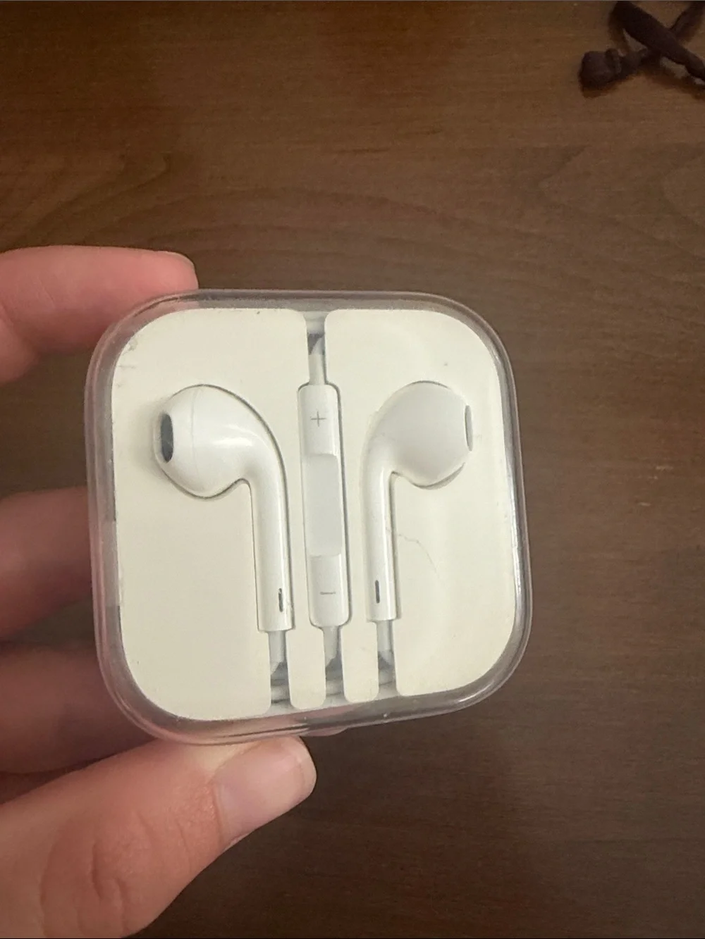 Apple White Earbud Headphones with Inline Remote